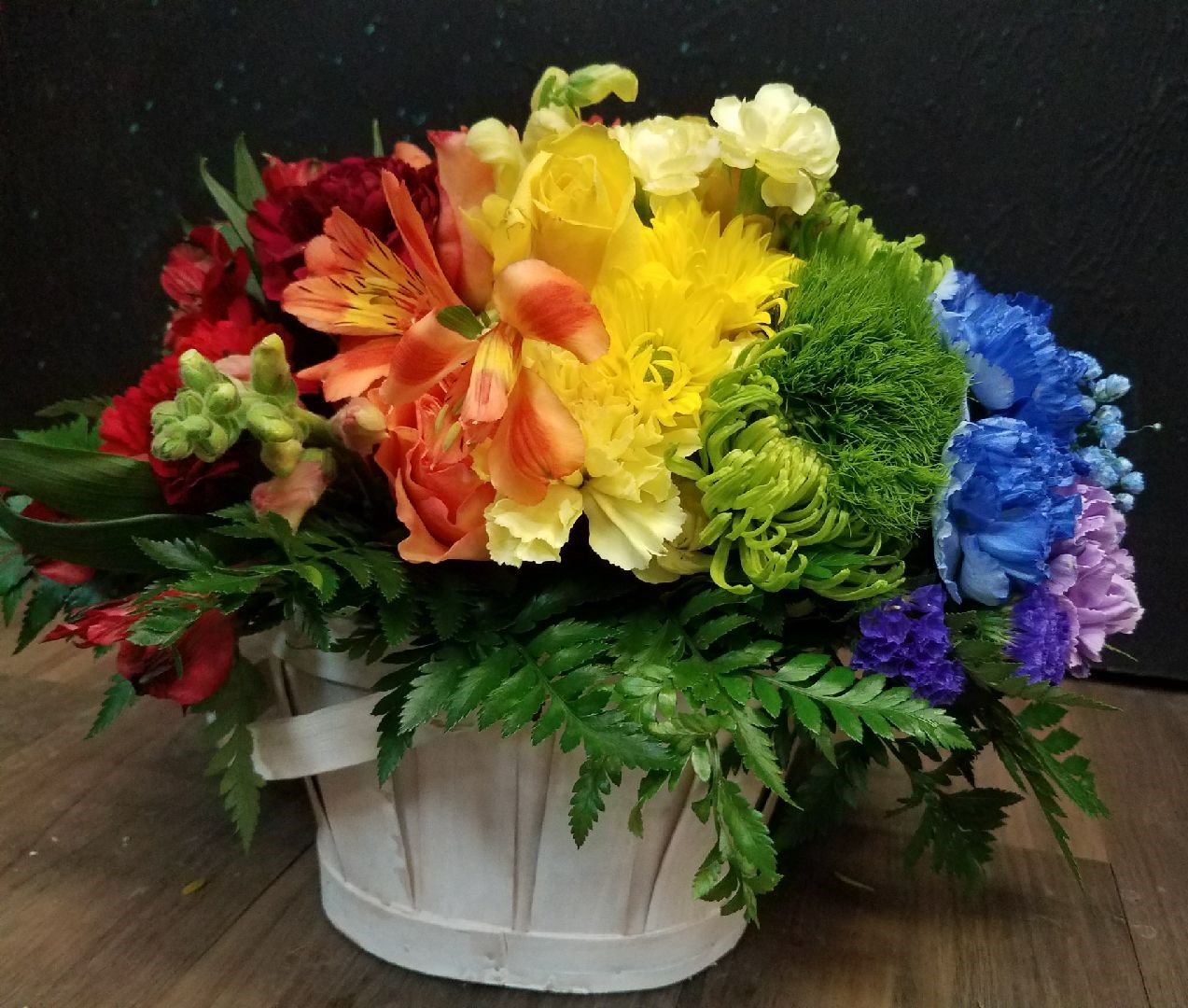 Large basket/container with mixture of novelty and standard flowers. Photos are examples - Image 4