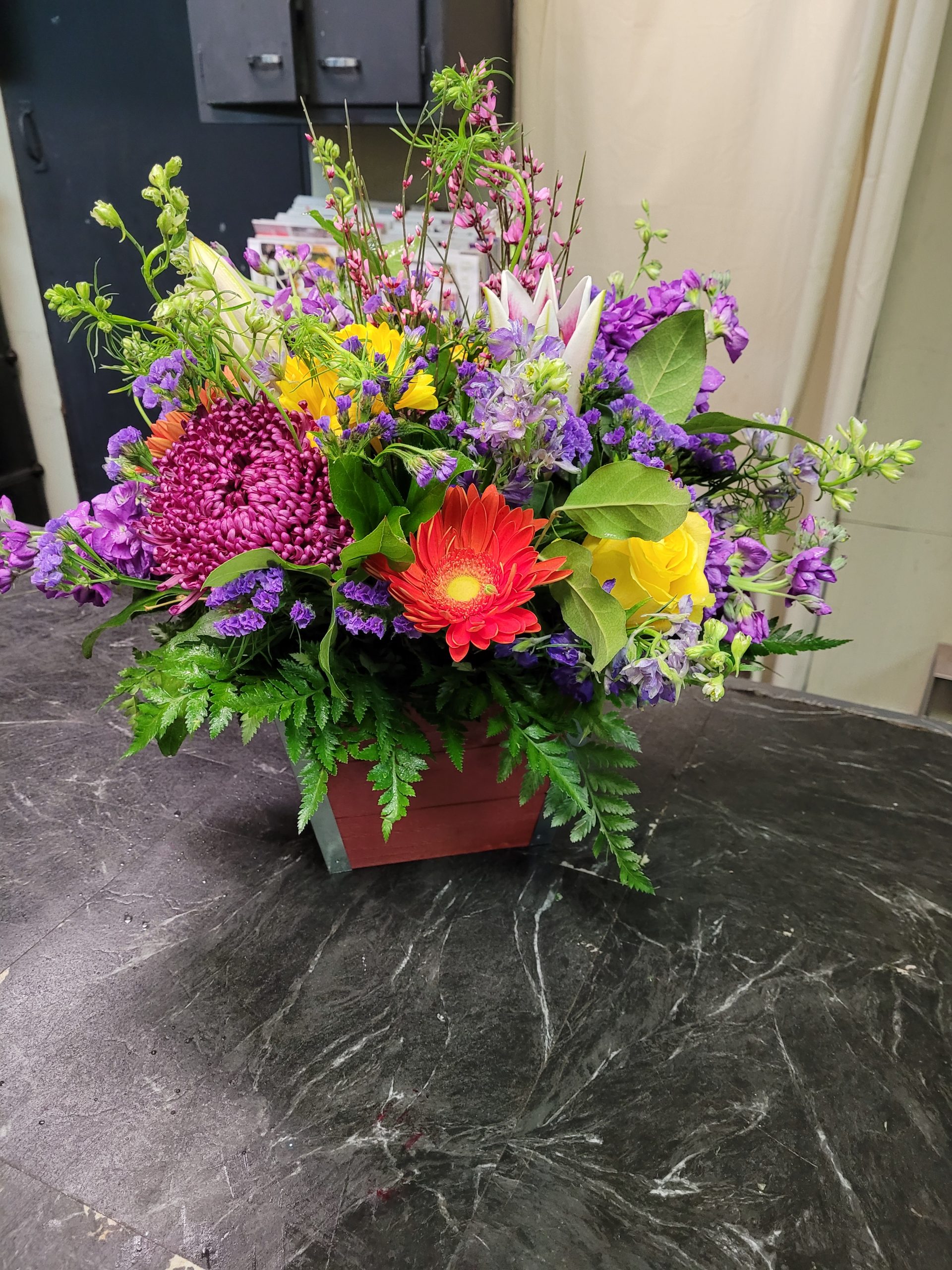 Large basket/container with mixture of novelty and standard flowers. Photos are examples - Image 3