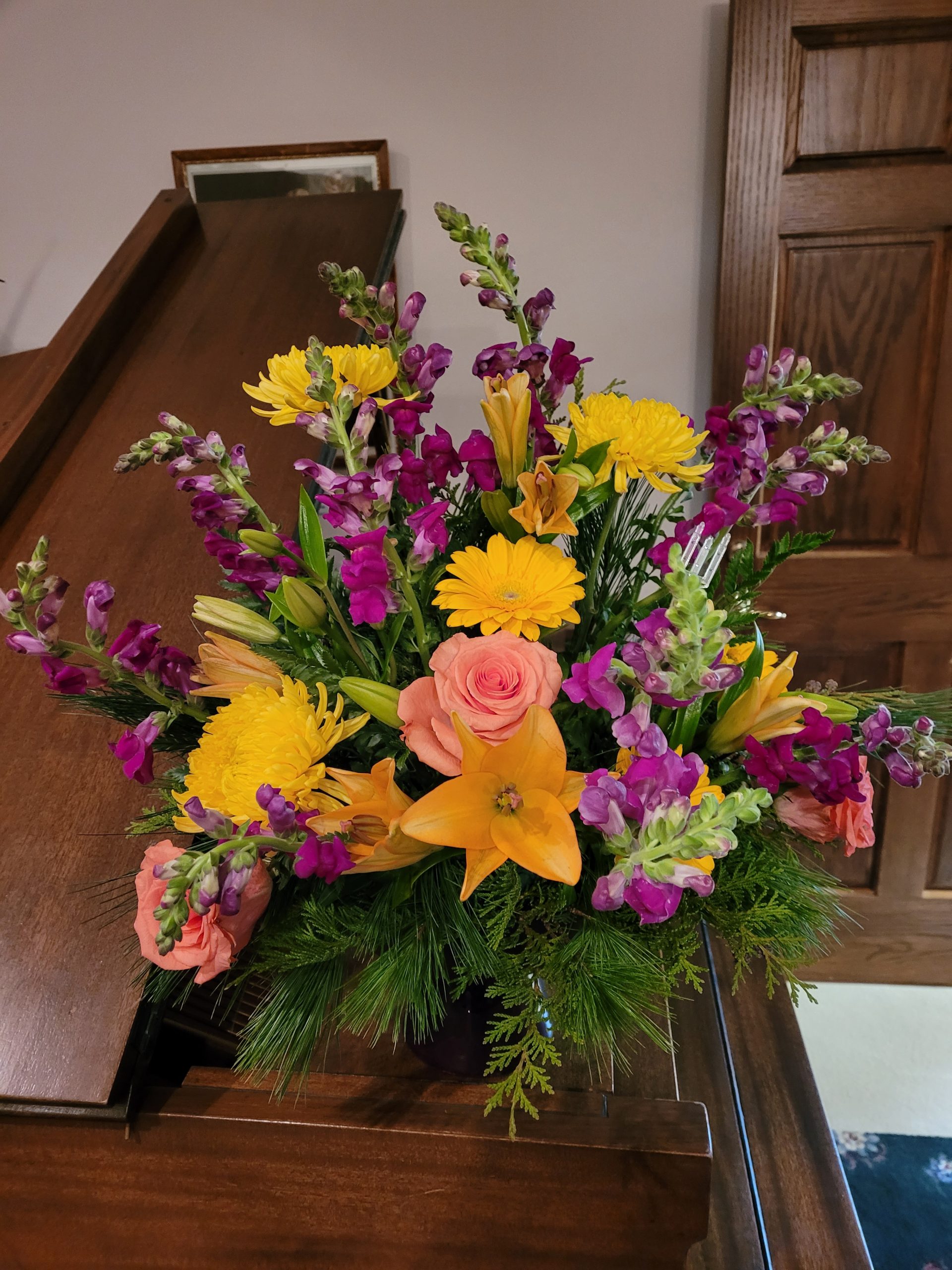 Large basket/container with mixture of novelty and standard flowers. Photos are examples - Image 5