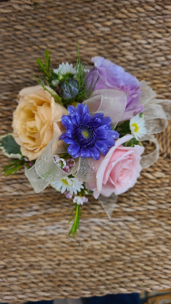 Wrist Corsage-Bout Combo package - Image 13