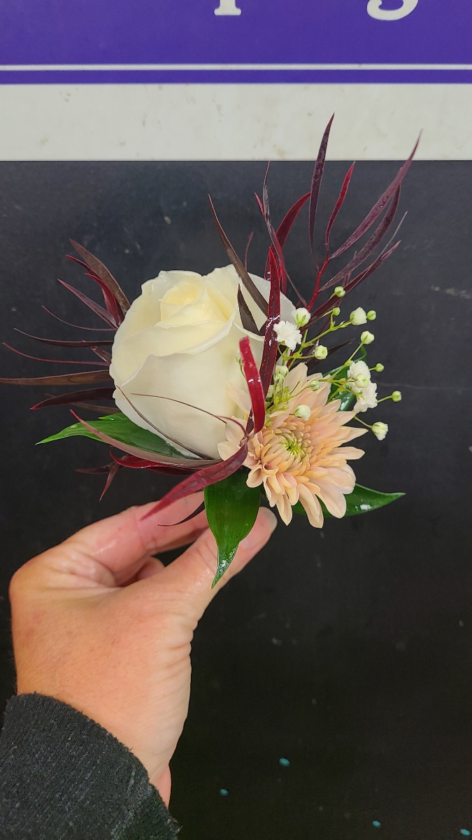 Wrist Corsage-Bout Combo package - Image 14